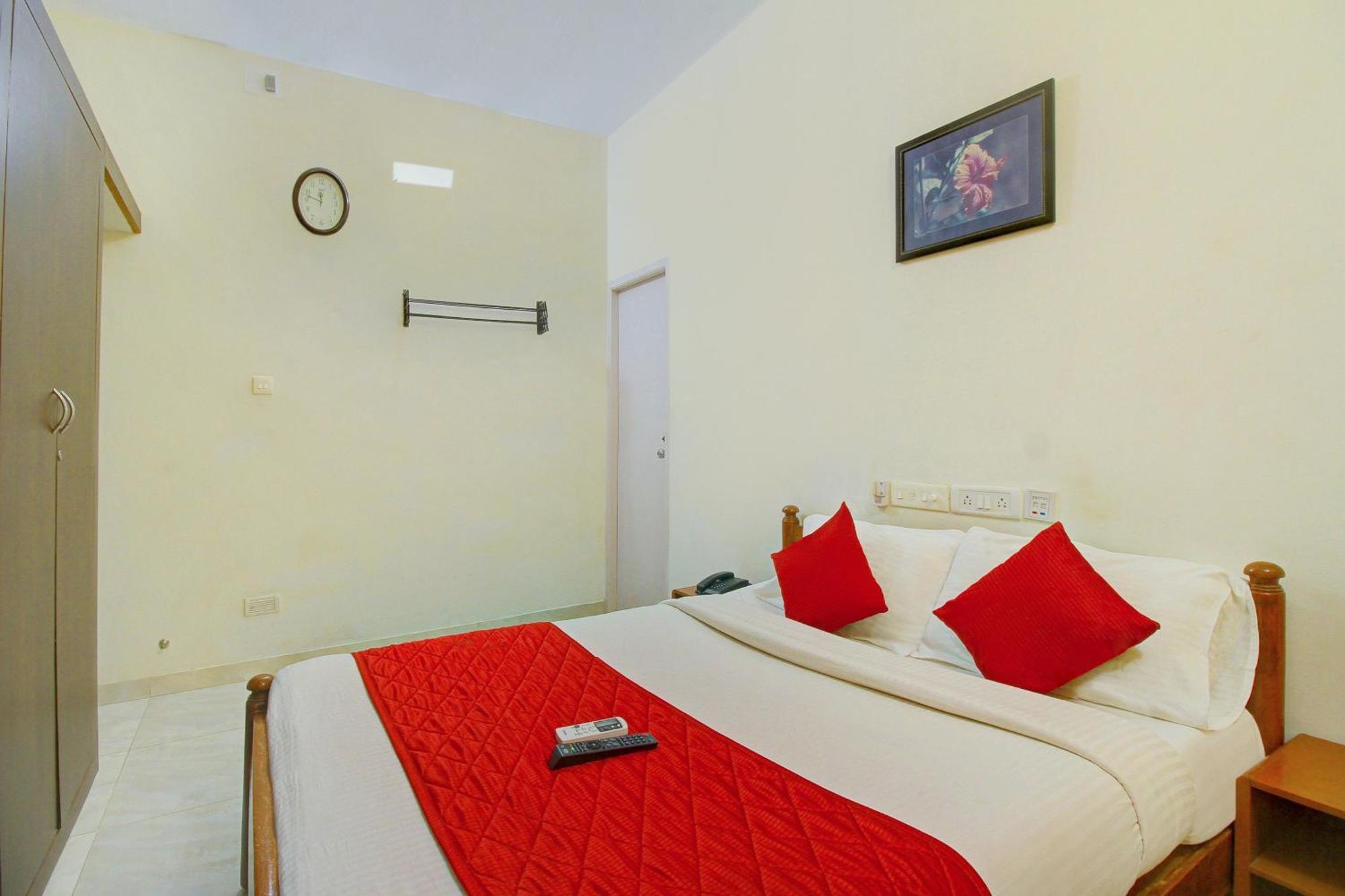 โอโย 3318 ฮิบิคัส เกสต์เฮาส Hotel เชนไน ภายนอก รูปภาพ