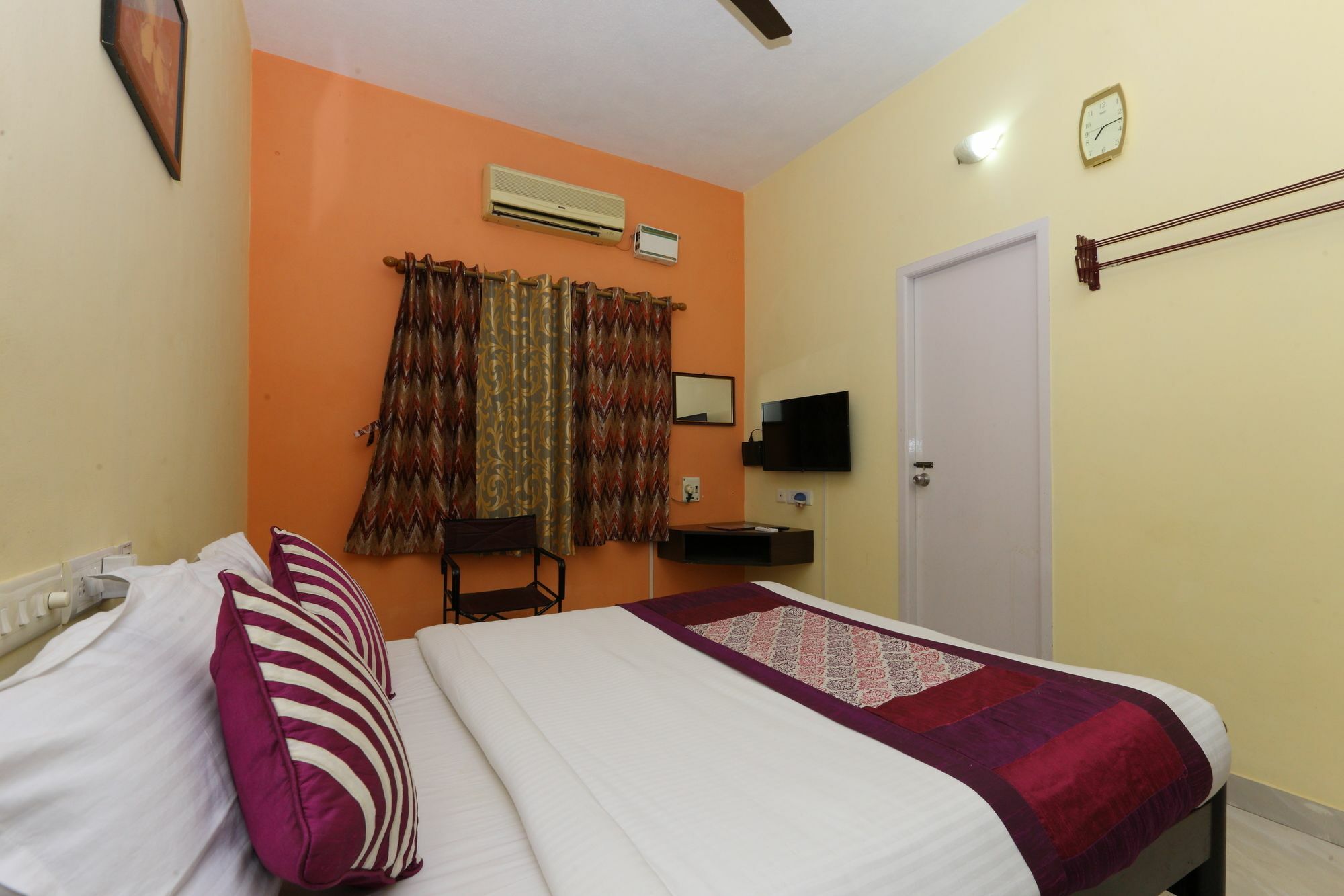 โอโย 3318 ฮิบิคัส เกสต์เฮาส Hotel เชนไน ภายนอก รูปภาพ